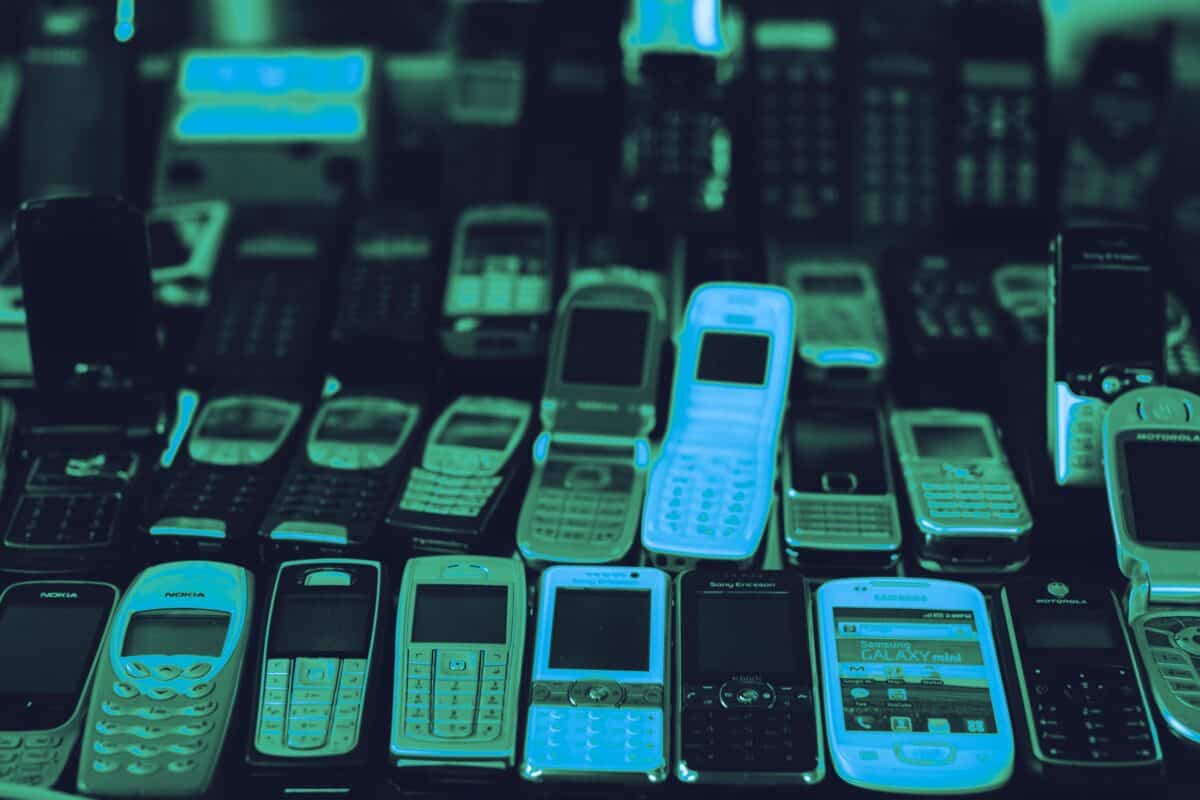 Illuminated control keyboard used in a telecommunications technology setting
