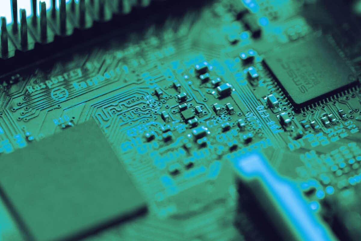 Microchip and electronic connections powering telecommunications technology