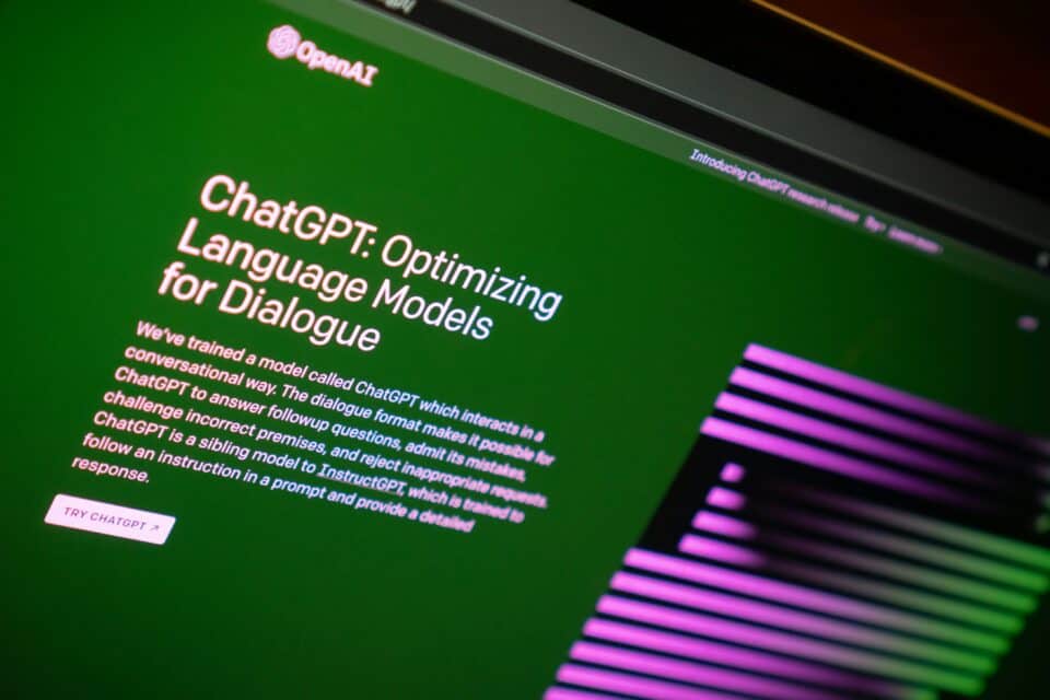 Graphic reading ChatGPT Optimising LinkedIn for recruiter audience engagement